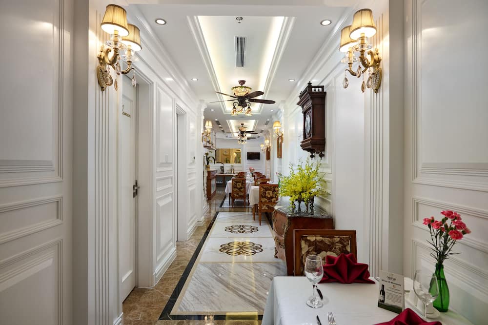 シルク パス ブティック ハノイ 写真