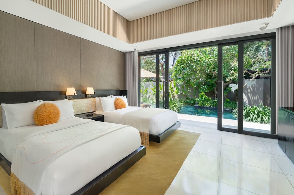 W バリ スミニャック 写真