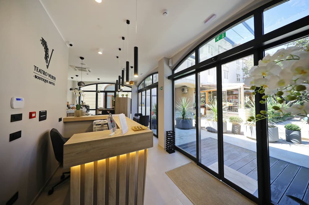 テアトロ ヴェルディ ホテル 写真