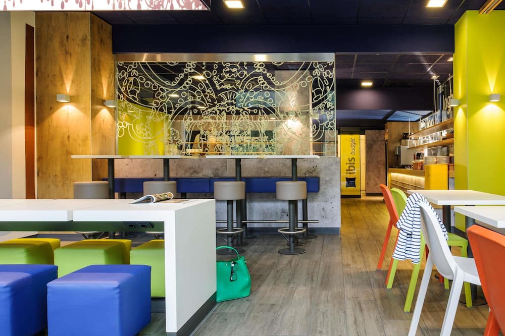 イビス バジェット リーズ センター クラウン ポイント ロード 写真