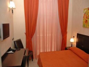 ホテル ル プティ 写真