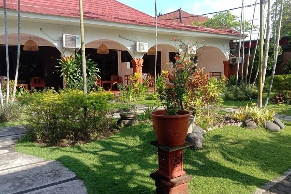 ラーマヤーナ ホテル サヌール 写真