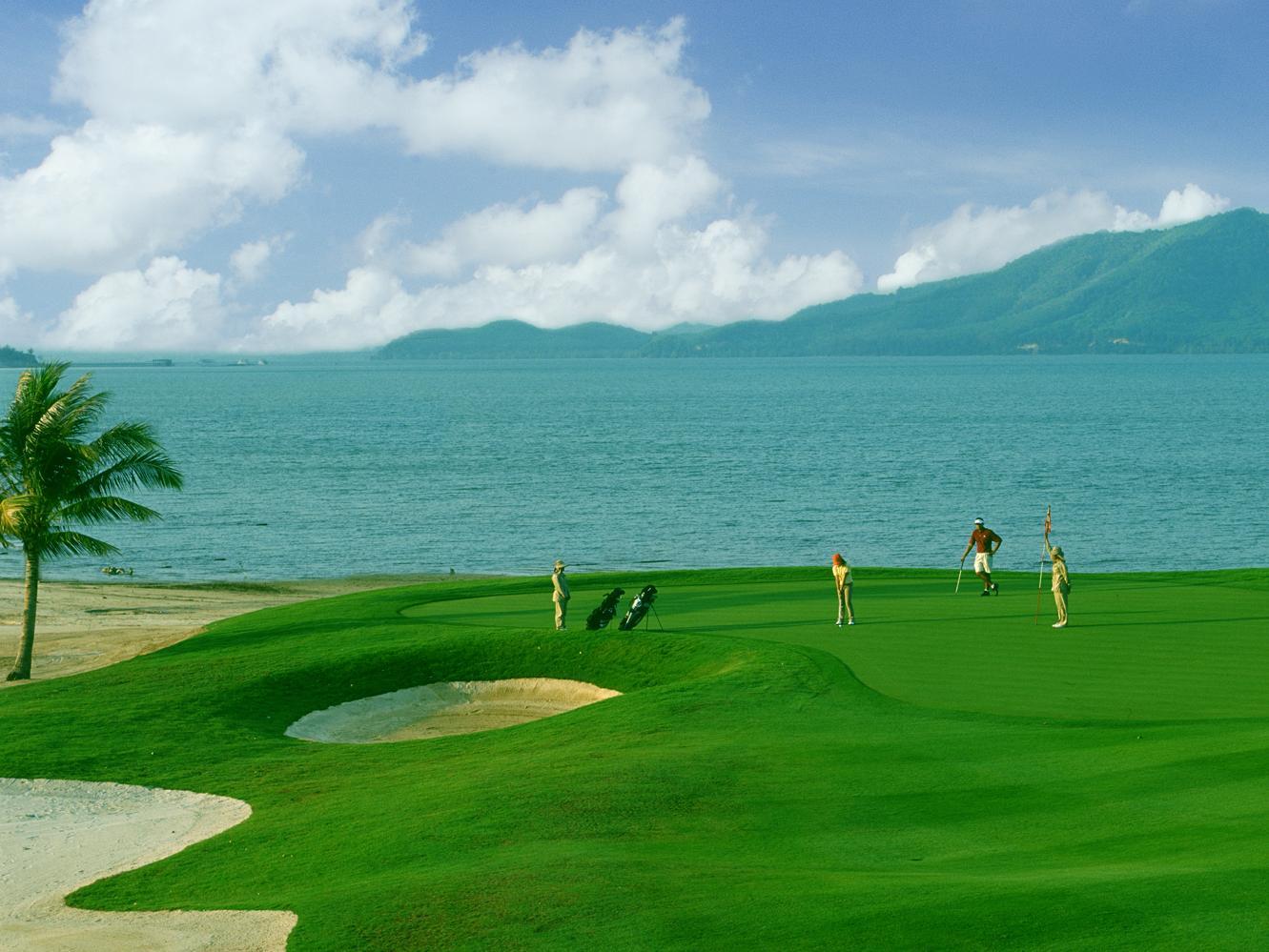 ミッション ヒルズ プーケット ゴルフ リゾート 写真