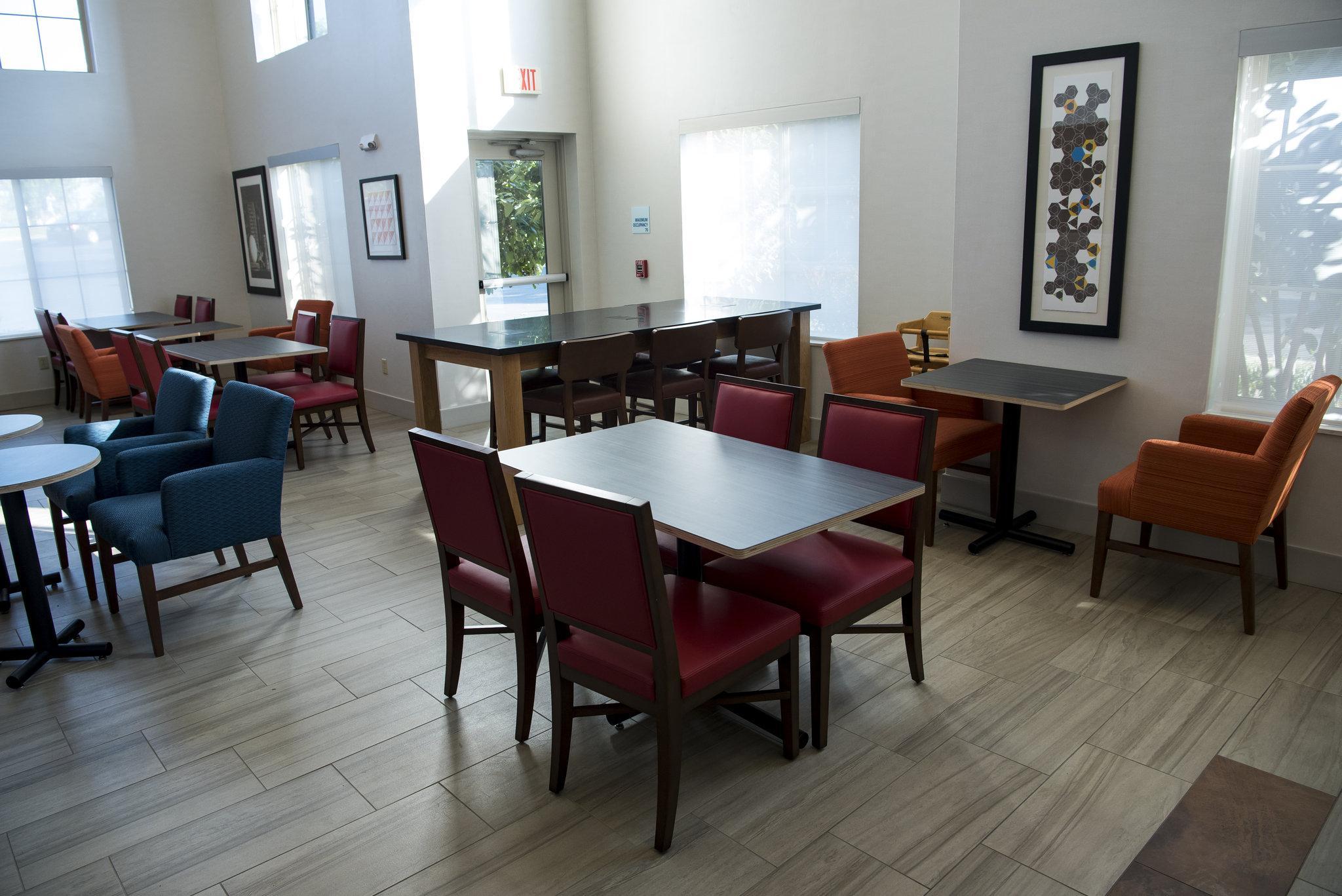 ホリデイ イン エクスプレス ホテル & スイーツ レキシントン-ダウンタウン by IHG 写真