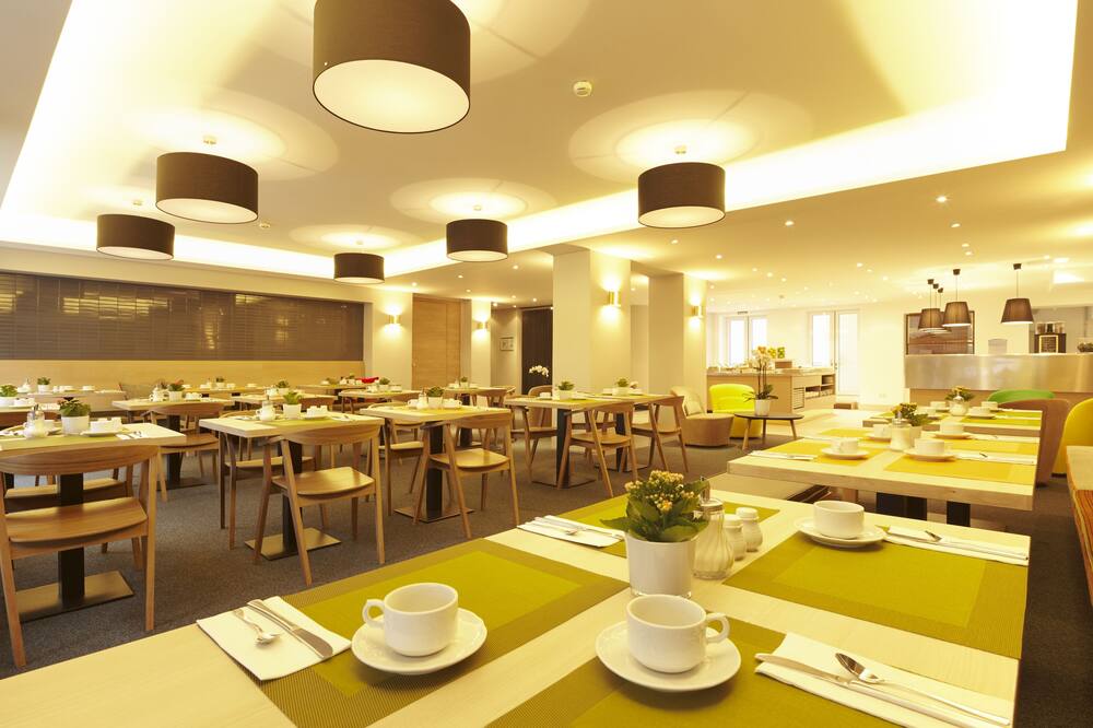 ホテル シュタフス 写真