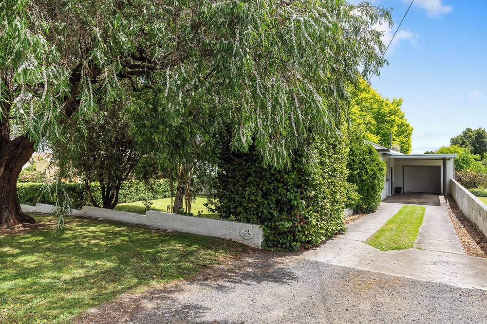 ザ コモドール 写真