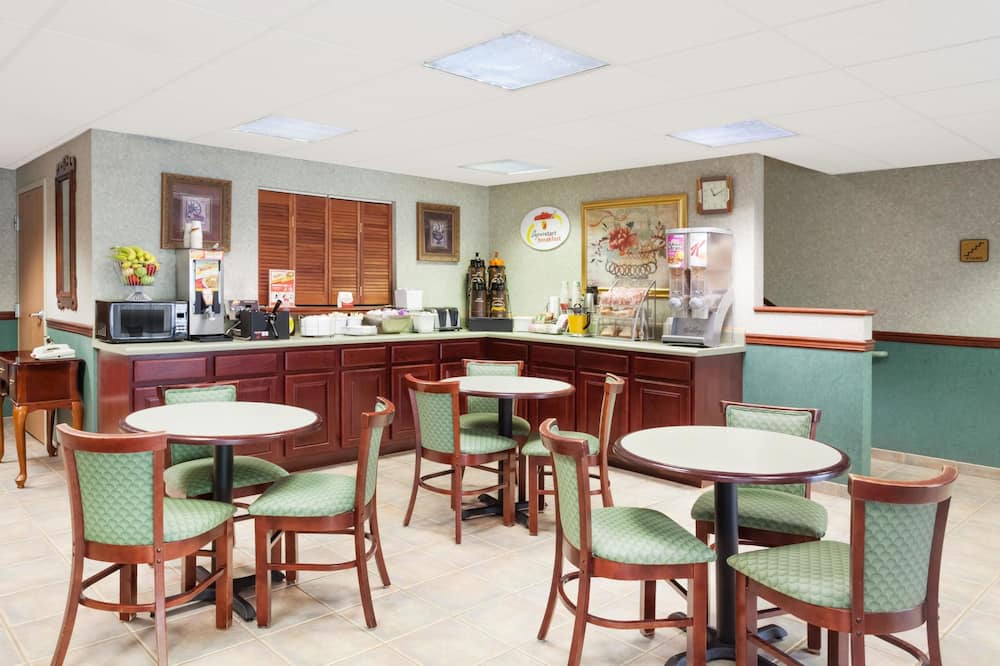 スーパー 8 バイ ウィンダム アーウィン 写真