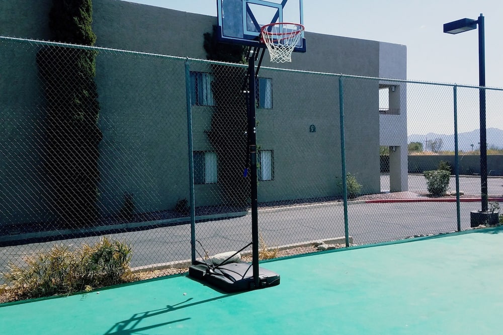 ベスト ウエスタン インスイーツ ツーソン フットヒルズ ホテル & スイーツ 写真