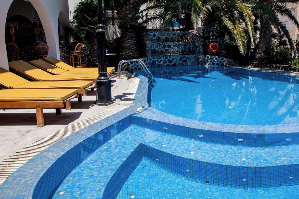 ブラック サンディ ビーチ ホテル 写真