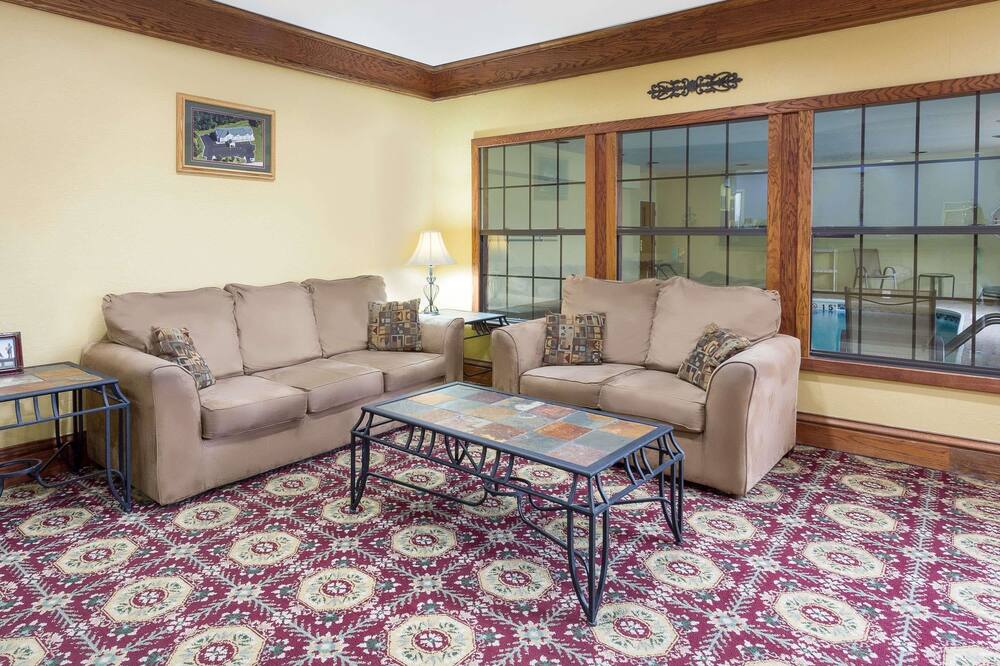 スーパー 8 バイ ウィンダム フリーポート 写真