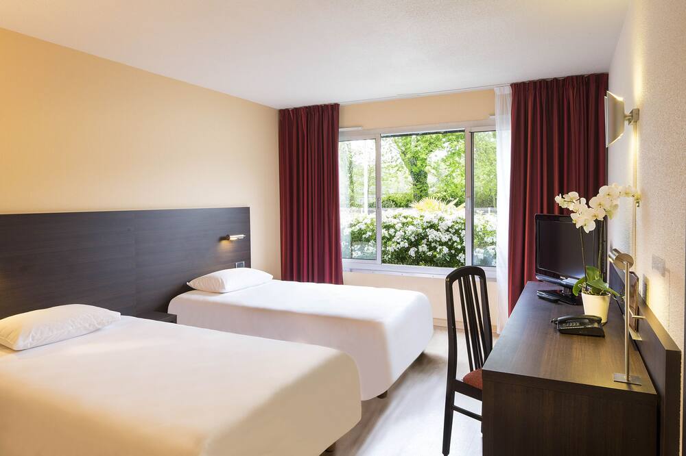 オセアニア カンペール 写真