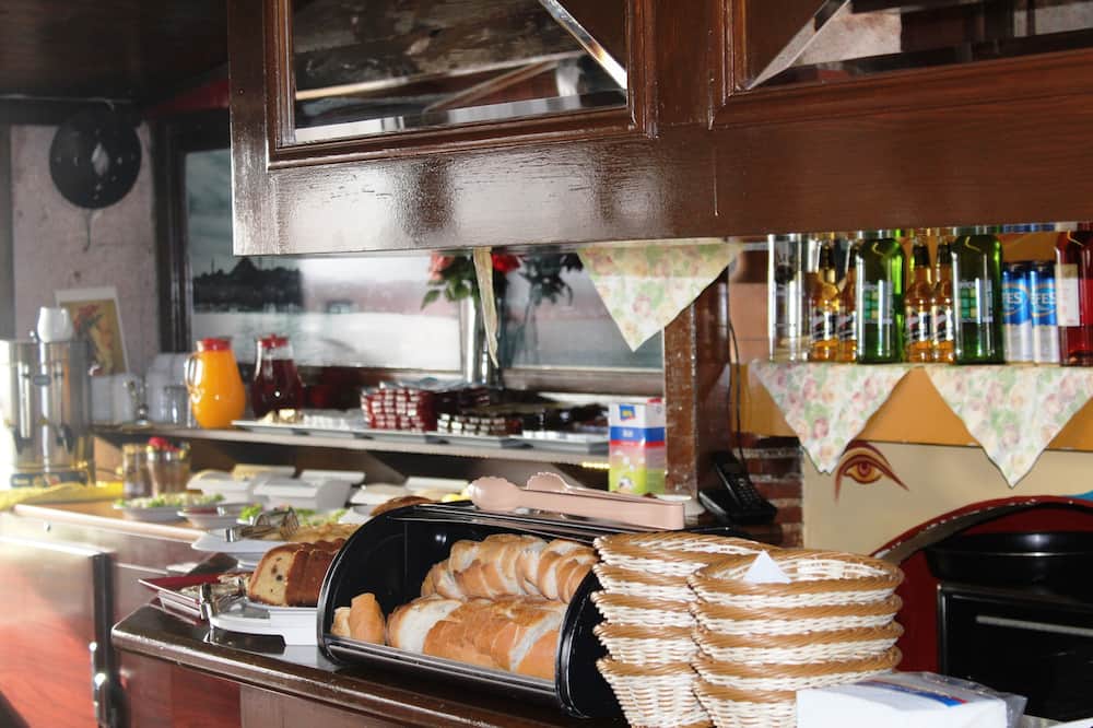 アララト ホテル 写真