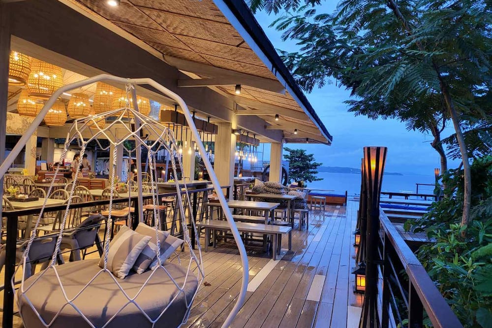 フェアウェイズ アンド ブルーウォーター ボラカイ 写真