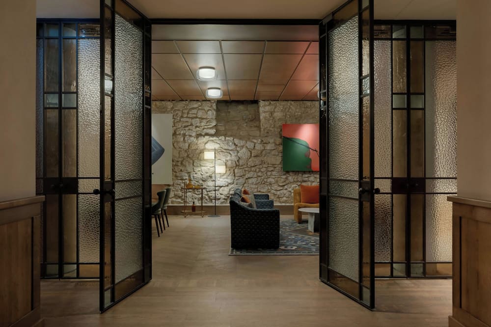 ストラドム ハウス オートグラフ コレクション 写真