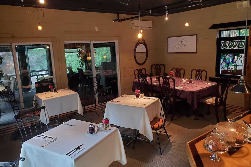 パインクレスト イン 写真