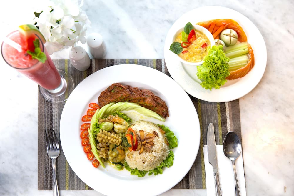 ザ パンティプ ホテル ラップラオ 写真