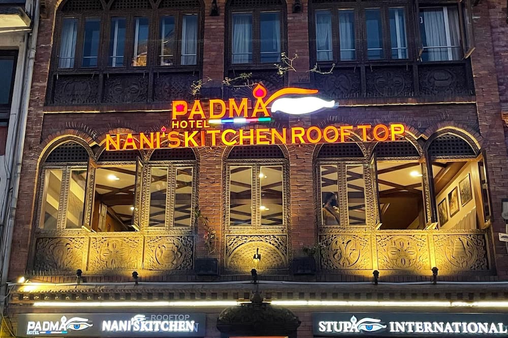 ホテル パドマ 写真