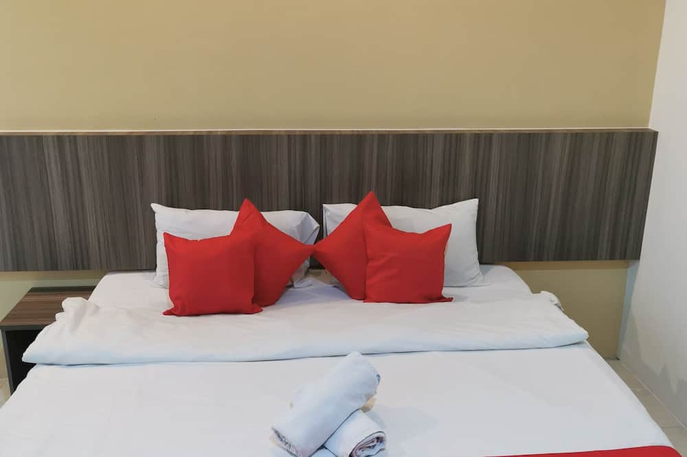 ホテル アイディール セナワン 写真