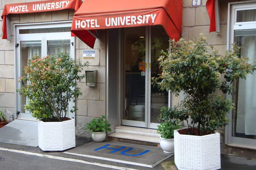 ホテル ユニバーシティ 写真