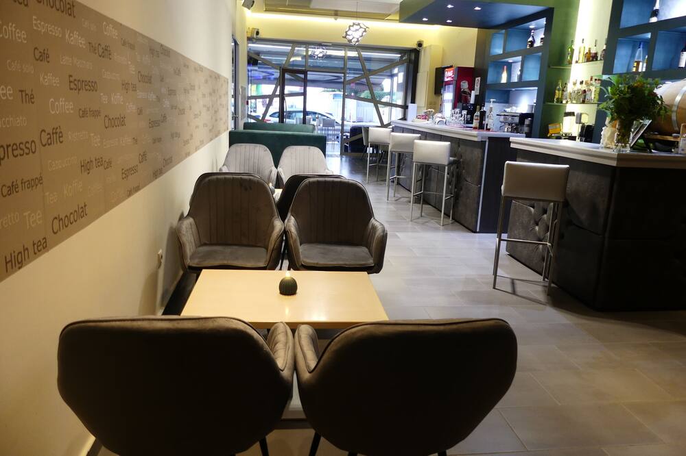 シティ ライフ ポート ホテル 写真