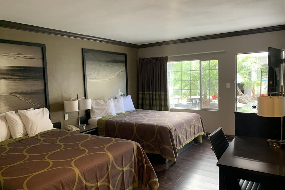 スカイウェイズ ホテル 写真