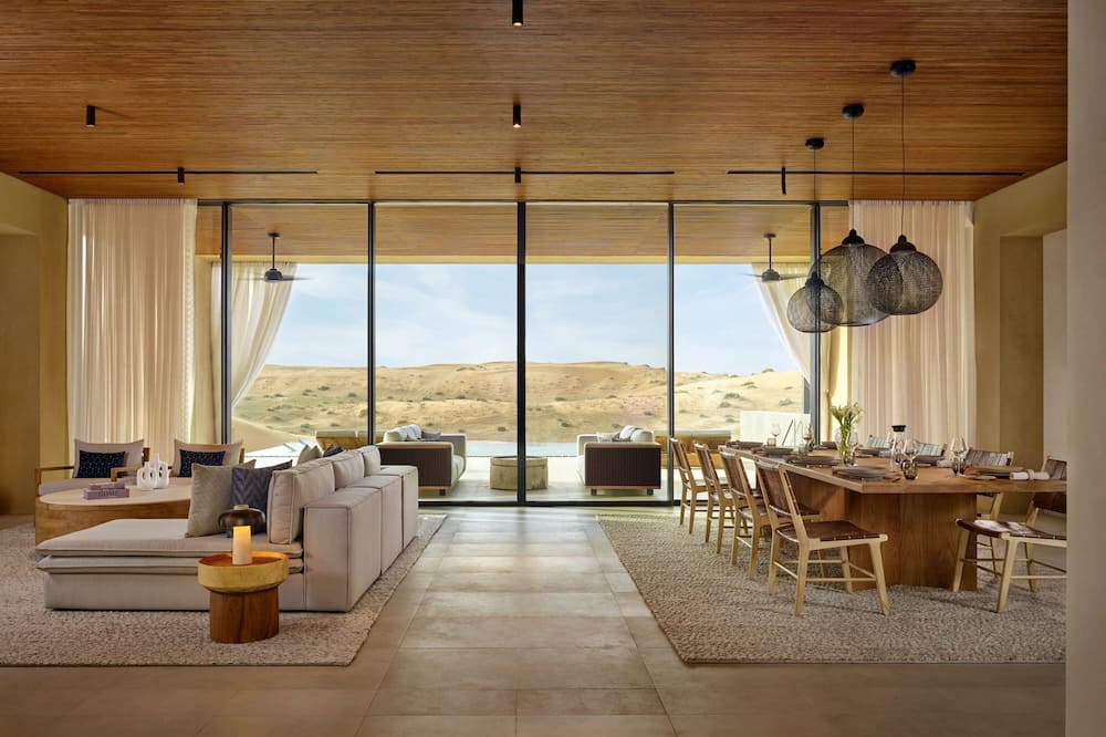 ザ リッツ カールトン ラスアルハイマ アル ワディ デザート 写真