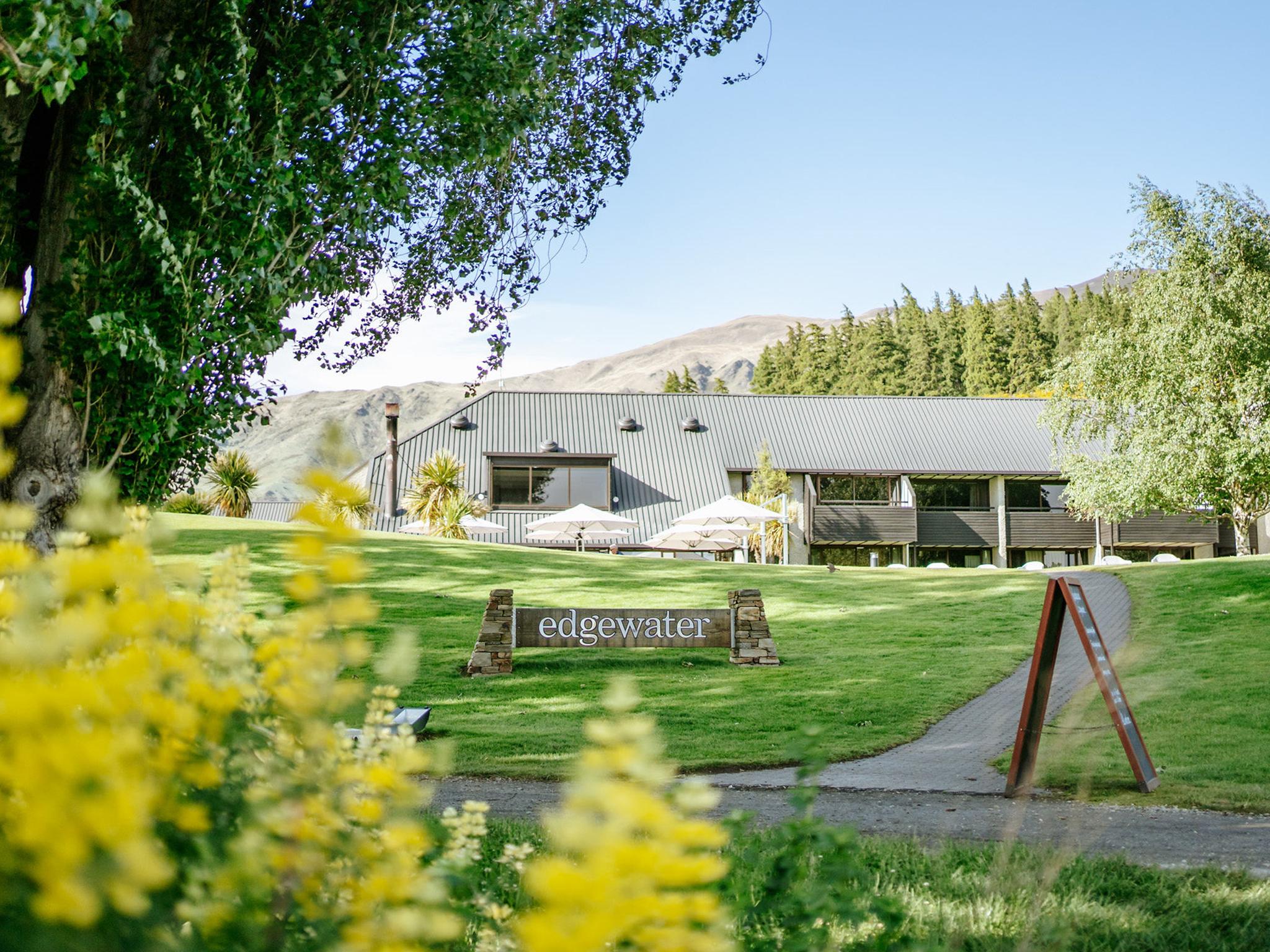 エッジウォーター ホテル 写真