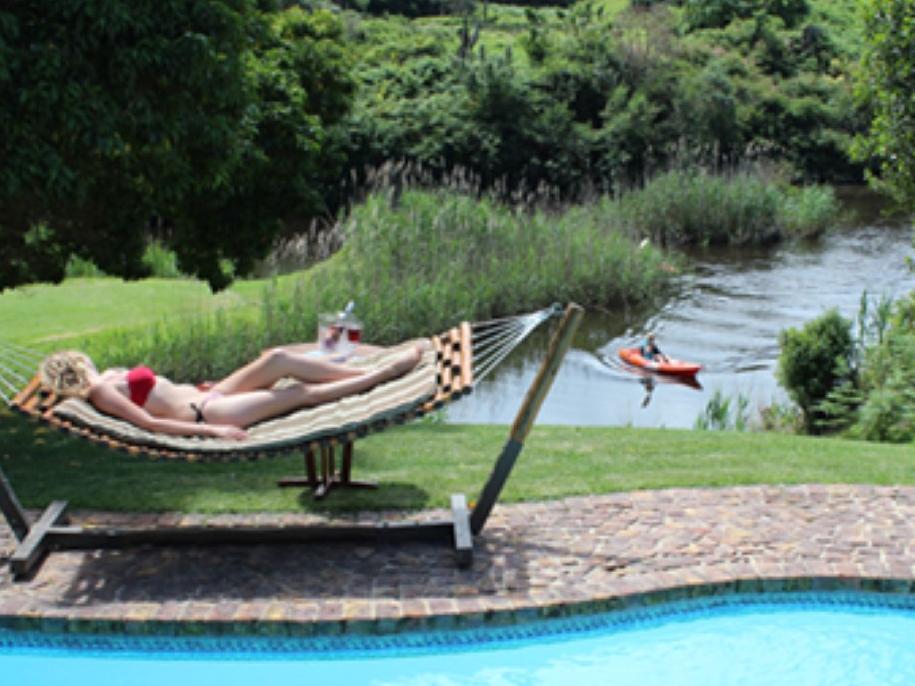 ブラックウォーターズ リバー ロッジ 写真