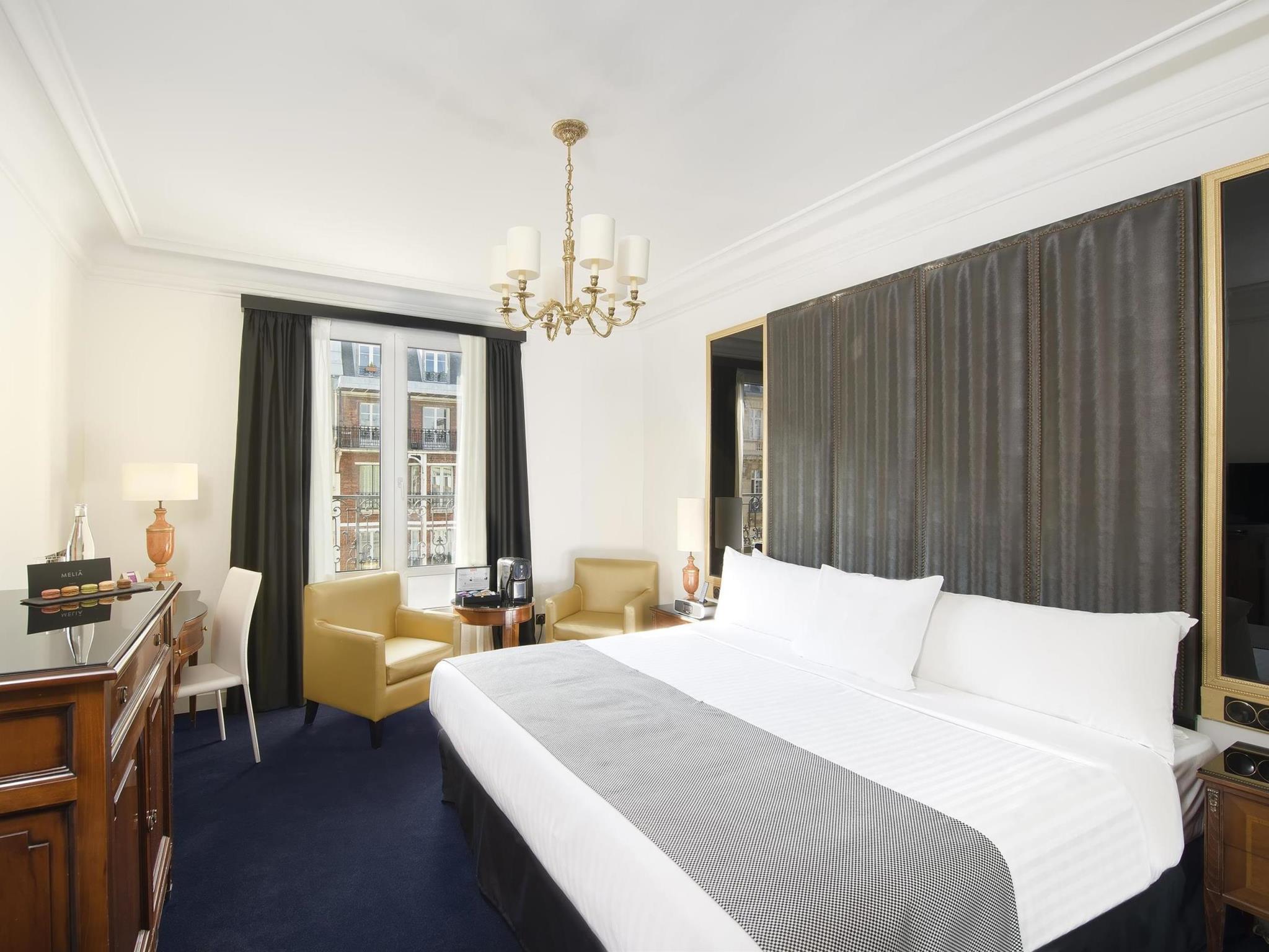 メリア パリ シャンゼリゼ 写真