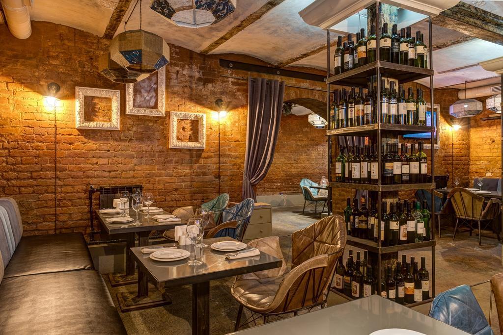 ミニマ ベラルースカヤ 写真