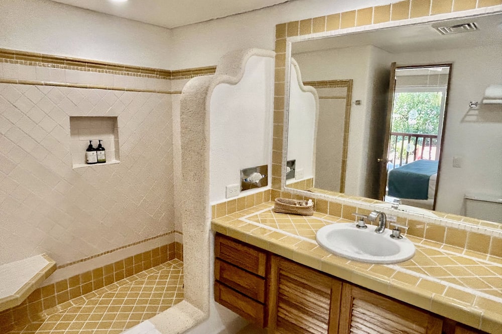 ラス ビラス アクマル 写真