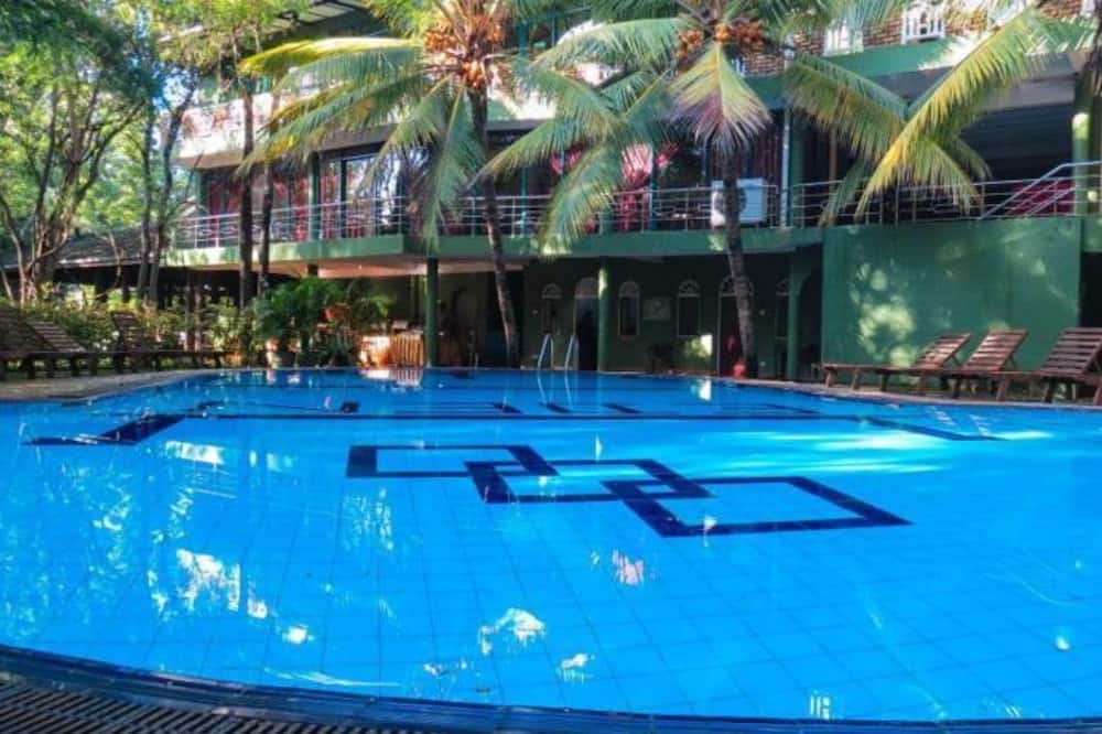 ホテル エデン ガーデン 写真