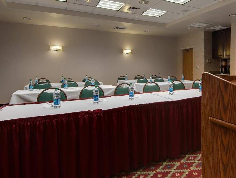 ハンプトン イン グレンデール ウェスト 写真