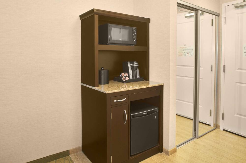 ヒルトン ガーデン イン アクロン 写真