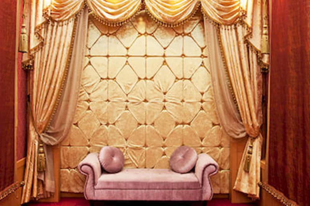 ザ チェイル ホテル オニャン 写真