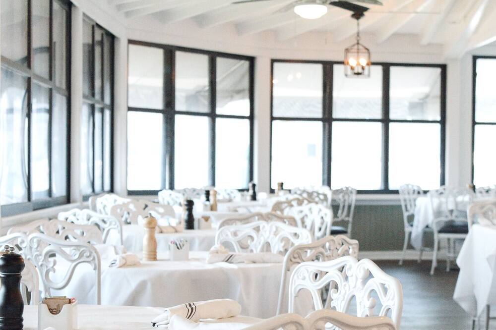 ケープメイのイン 写真