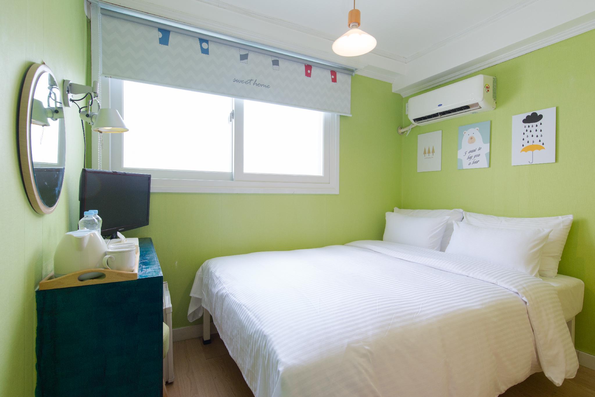 トラベル モンスター ステイ 写真