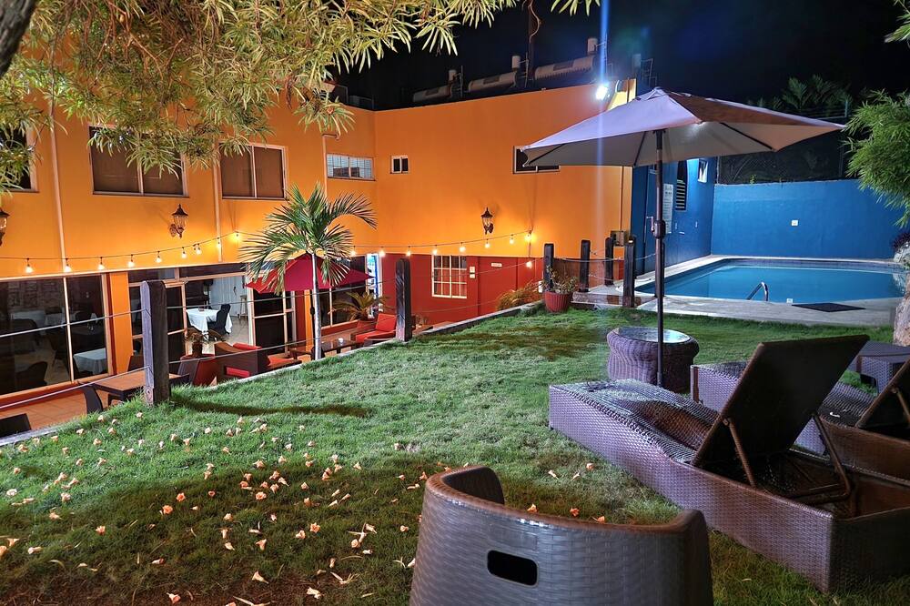 アルタモント ウエスト ホテル 写真