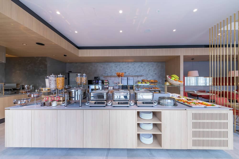 ヒルトン ガーデン イン ウィーナー ノイシュタット 写真