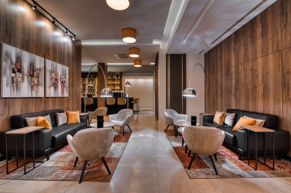 ホテル アリストス 写真