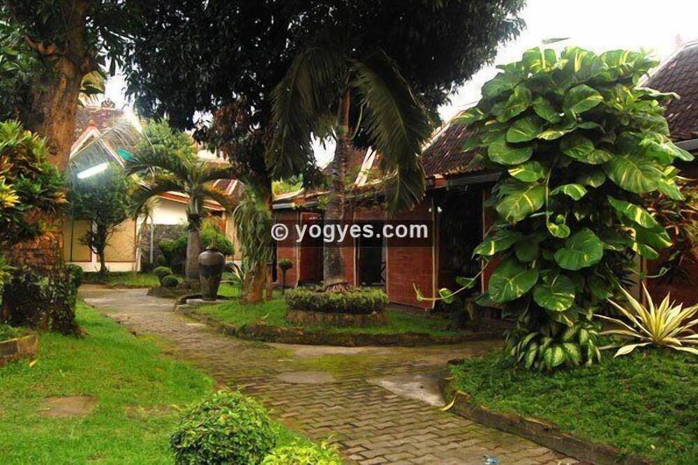 ホテル バティック ジョグジャカルタ 写真