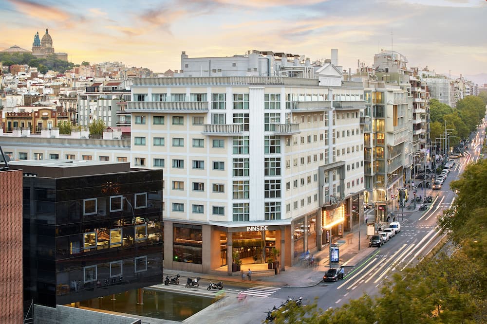 インサイド バルセロナ アポロ 写真