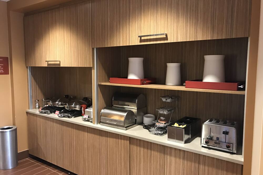 タウンプレース スイート ニューハートフォード 写真