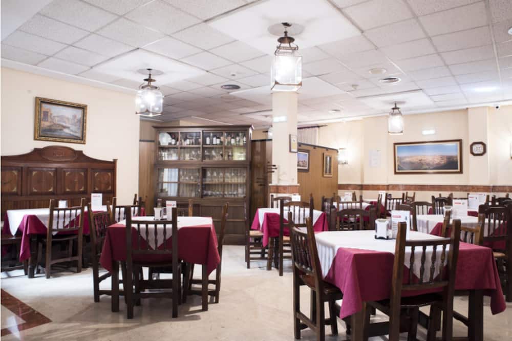 ホテル サンタ イサベル 写真