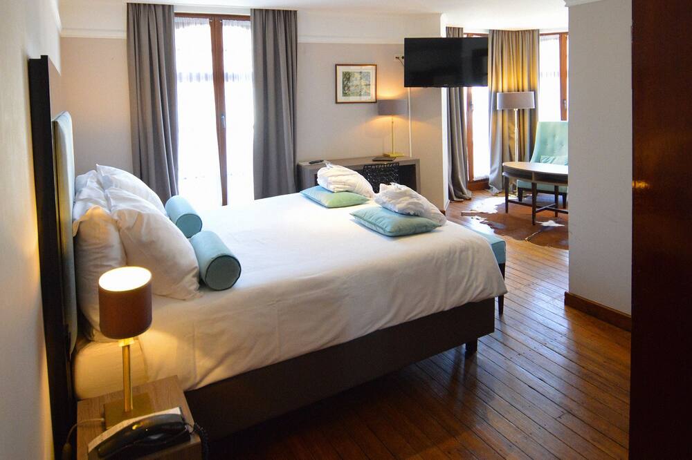 ホテル ドゥ ラ ポステ - ルレ ドゥ ナポレオン III 写真