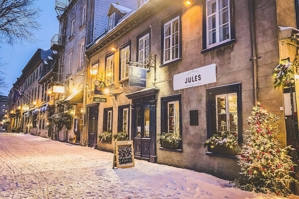 Auberge Place d'Armes - Par Aneyro 写真