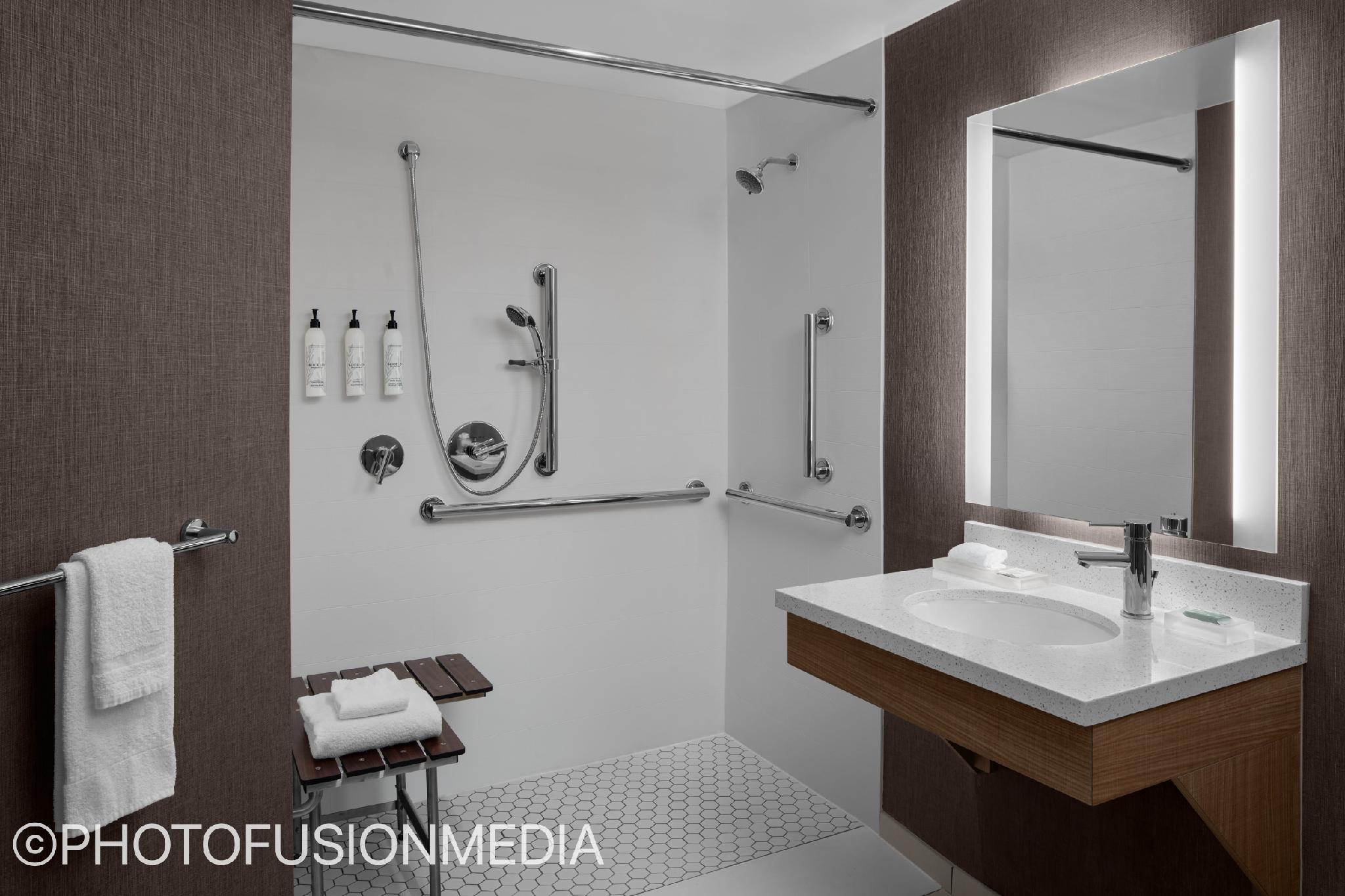 SpringHill Suites by Marriott Grand Rapids Airport Southeast 写真