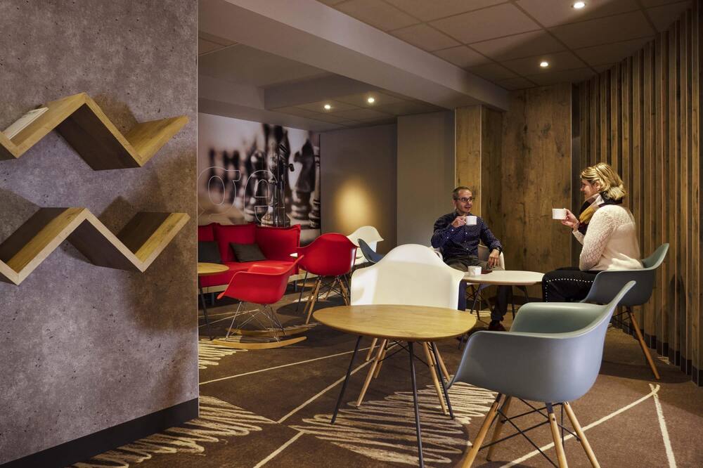 イビス アルル 写真