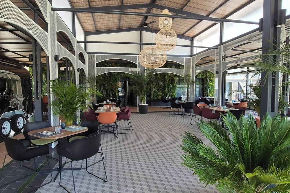 アパルタメントス ベルティセ セビリア アルハラフェ 写真