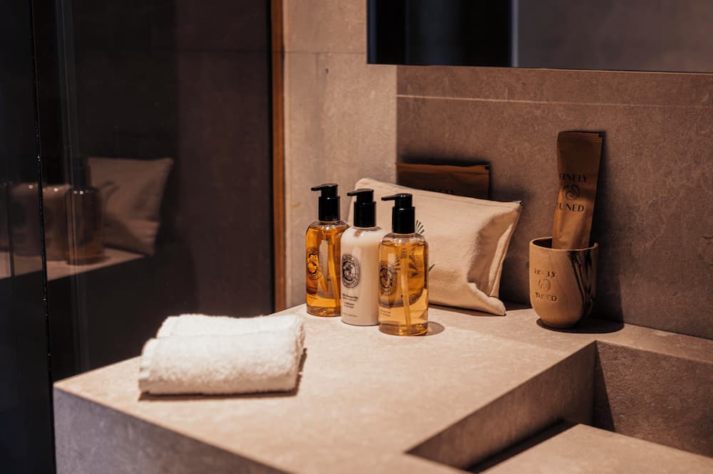 アバンギャルド リファインド ケイブズ オブ カッパドキア 写真